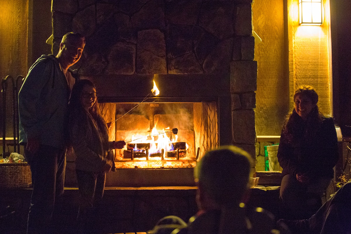 Evergreen Lodge S'mores at the Outdoor Fireplace - Kim Carroll Photography