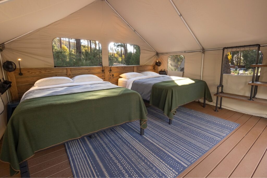 Resort Glamping - Family Tent Photo 2